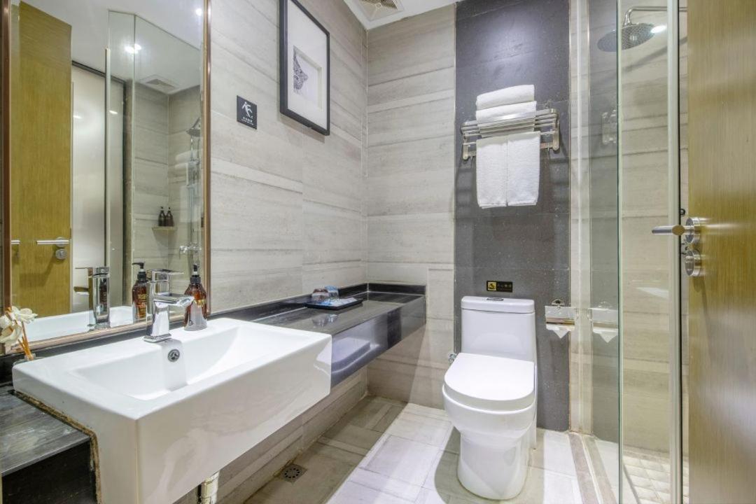 Lnsail Hotel Shenzhen Luohu Port Railway Station Zewnętrze zdjęcie