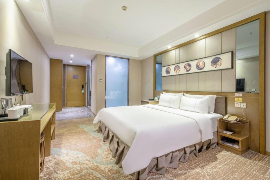 Lnsail Hotel Shenzhen Luohu Port Railway Station Zewnętrze zdjęcie