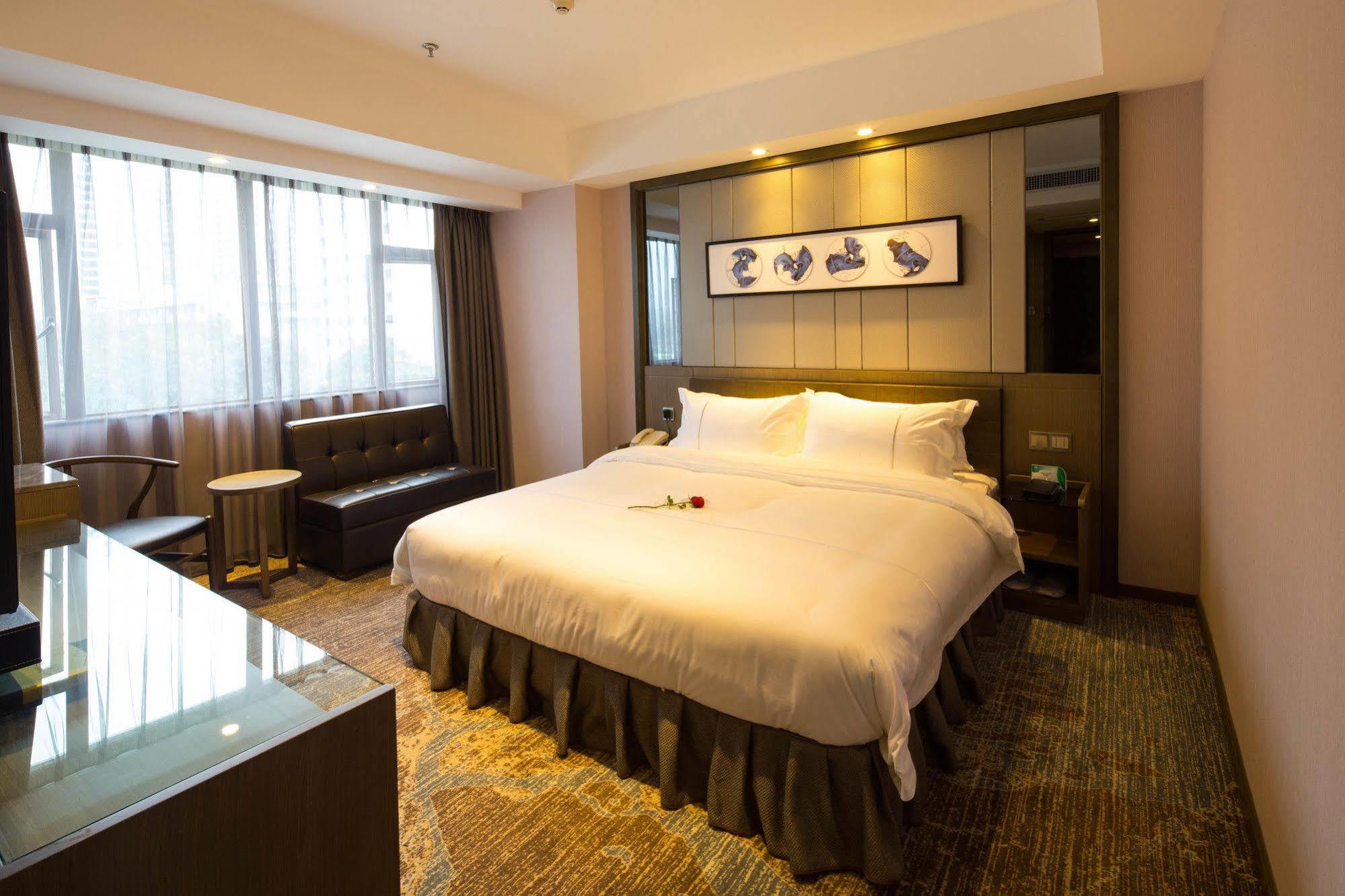 Lnsail Hotel Shenzhen Luohu Port Railway Station Zewnętrze zdjęcie